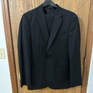 Express 42L Black Suit